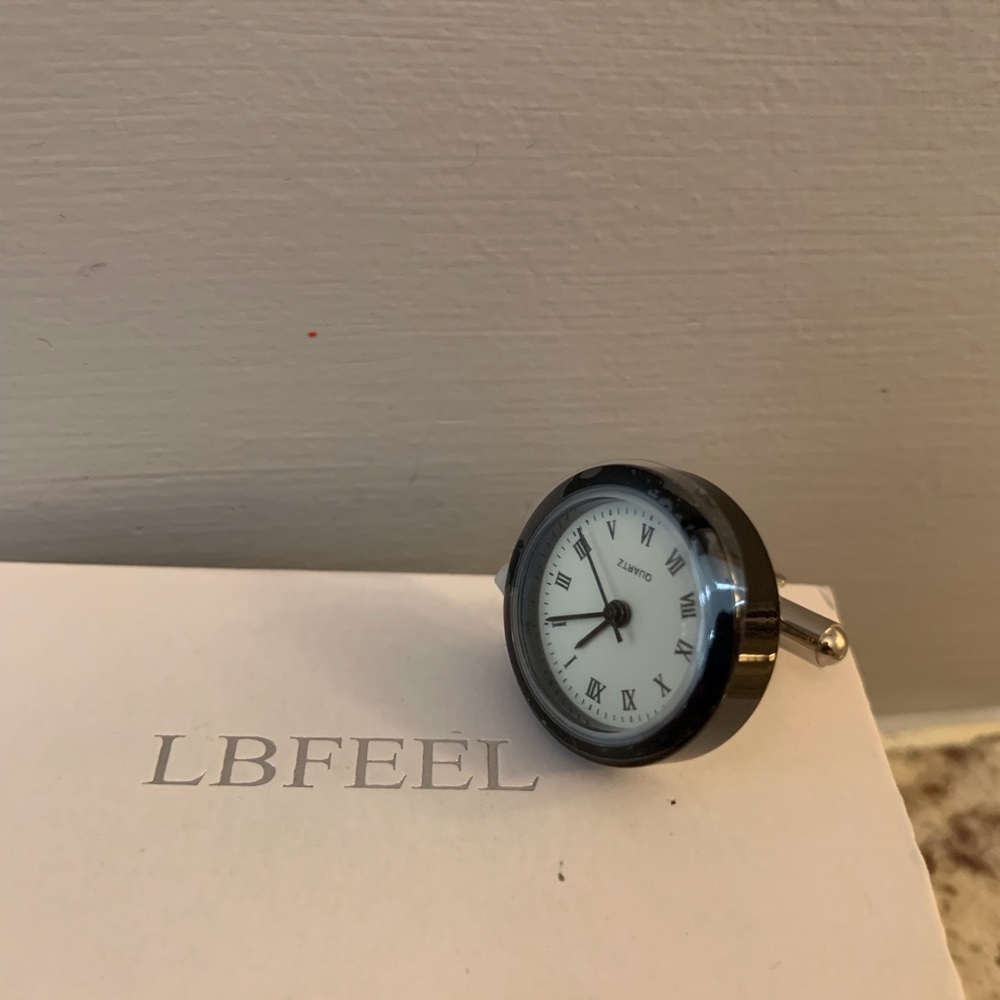 Lbfeel clock cufflings